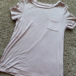 Soft and sexy baby pink American eagle shirt!